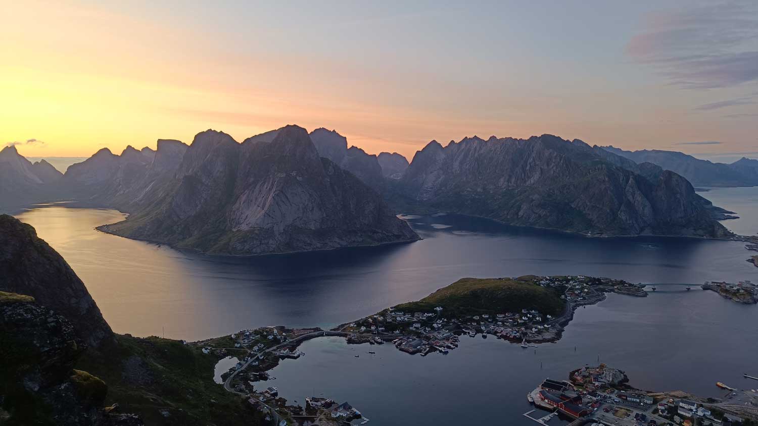 Reinefjord Midnight Sun tour - Nordland Outdoor